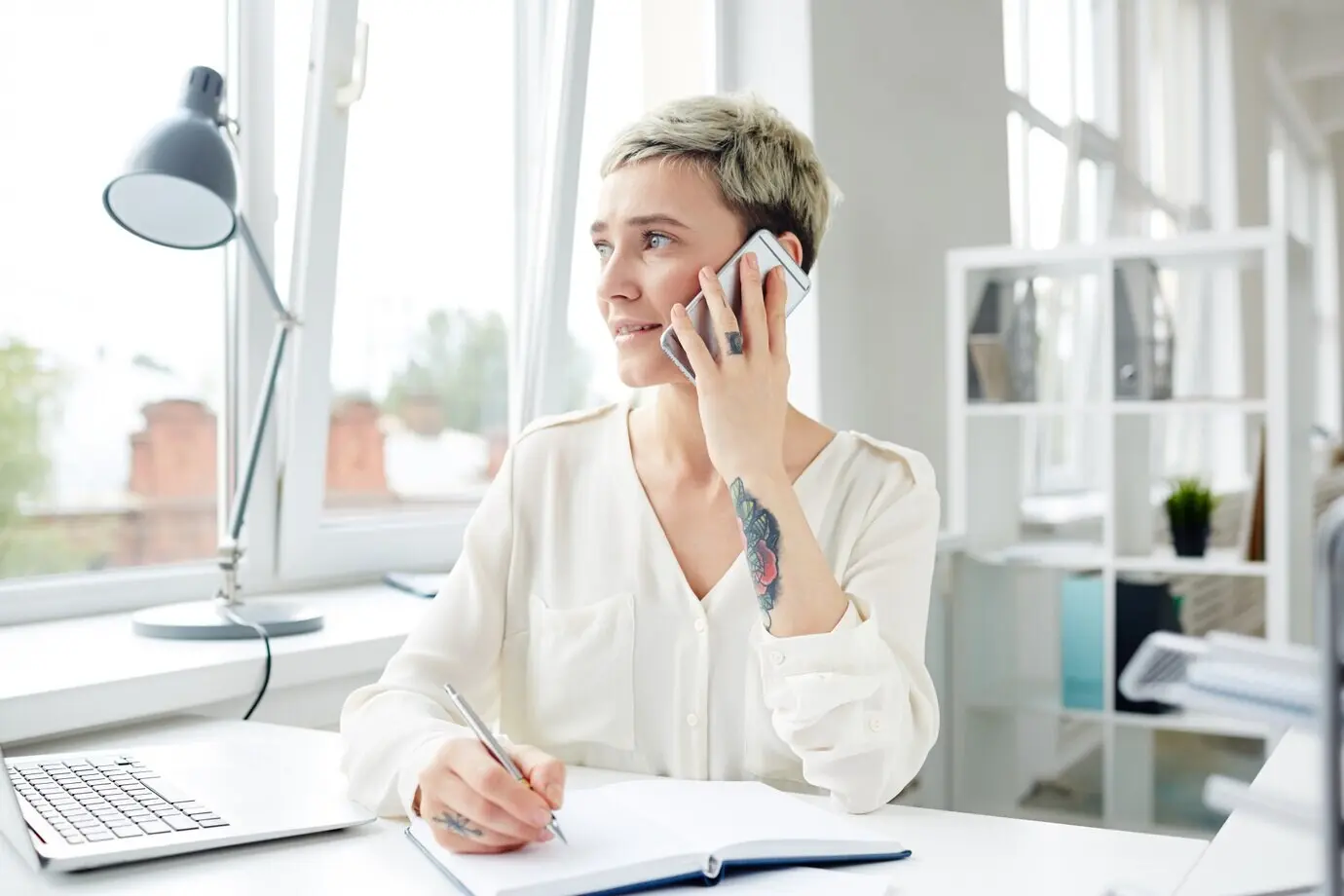 Пожалуйста, предоставьте исходное описание, которое нужно перефразировать на русском.